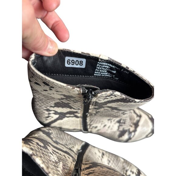 Aaden Snake Print Ankle Boots Womens 7.5M PU Upper Textile Lining*note wear - Picture 4 of 12